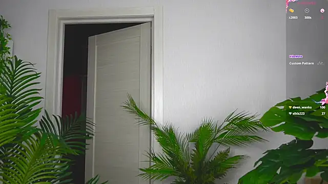 Snapshot of Sweet_Piece chatting on September 12, 3:45 pm Sweet Piece online show from September 12, 3:45 pm