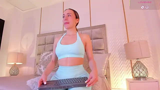 laurencarter1 online show from November 8, 3:29 am