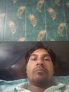 Snapshot of johnny8731 chatting on October 26, 2:12 pm johnny8731 online show from October 26, 2:12 pm