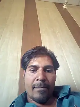 Snapshot of johnny8731 chatting on November 6, 8:26 am johnny8731 online show from November 6, 8:26 am