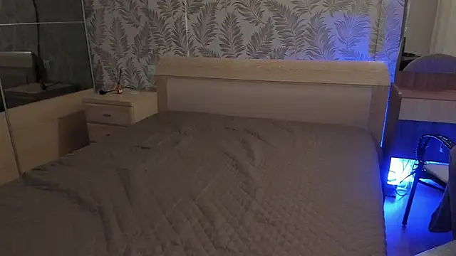 Snapshot of Cactus__James chatting on November 13, 11:03 pm Cactus James online show from November 13, 11:03 pm