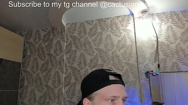 Snapshot of Cactus__James chatting on November 15, 5:42 pm Cactus James online show from November 15, 5:42 pm