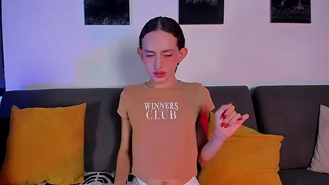 peachandtyron  online show from September 26, 4:05 am