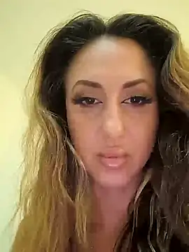 Brilliant-Splashes online show from February 8, 1:09 am