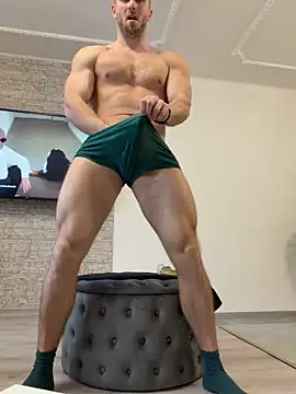 trainwithme online show from February 11, 9:03 am