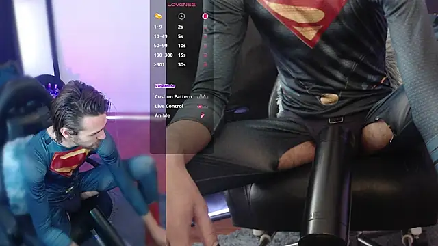 Snapshot of Aaron_malikk chatting on November 7, 1:44 pm Aaron malikk online show from November 7, 1:44 pm