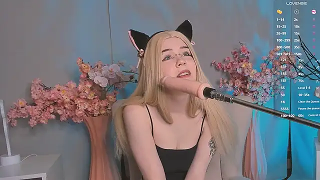 Janne Stone online show from March 18, 8:15 pm