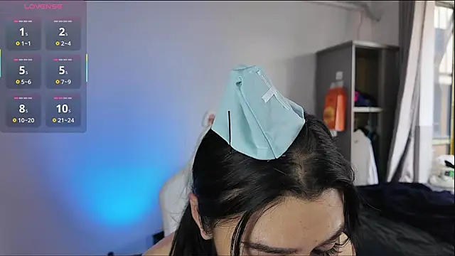 Rainbow-sweet online show from December 4, 7:17 am