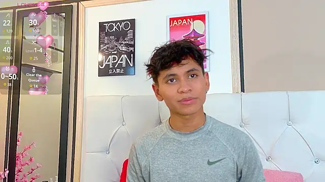 Snapshot of Ethan_Westt chatting on November 15, 8:38 pm Ethan Westt online show from November 15, 8:38 pm