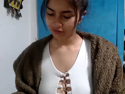 Snapshot of AlanaHotxx chatting on October 2, 7:26 am AlanaHotxx online show from October 2, 7:26 am