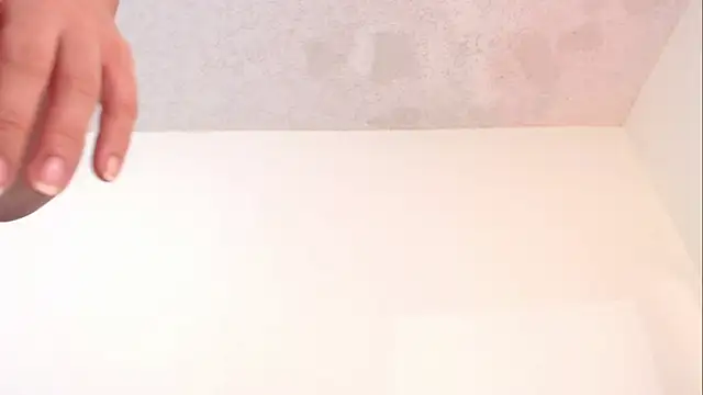 Snapshot of ammy_collins@xh chatting on February 12, 4:40 am ammy collinsxh online show from February 12, 4:40 am