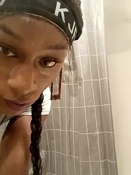 Snapshot of ItsBarbieBitcxxxx69 chatting on October 4, 10:08 pm ItsBarbieBitcxxxx69 online show from October 4, 10:08 pm