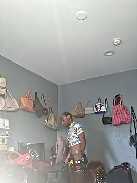 Snapshot of ItsBarbieBitcxxxx69 chatting on November 11, 5:46 pm ItsBarbieBitcxxxx69 online show from November 11, 5:46 pm