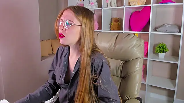 Snapshot of Joann_Shermann chatting on September 21, 12:45 am Joann Shermann online show from September 21, 12:45 am