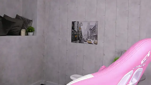 Snapshot of Joann_Shermann chatting on September 25, 12:47 am Joann Shermann online show from September 25, 12:47 am