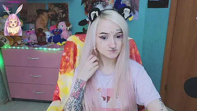 Snapshot of Manuela_unicorn chatting on November 13, 8:30 pm Manuela unicorn online show from November 13, 8:30 pm