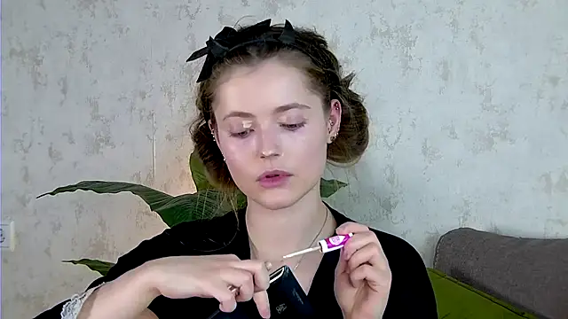 AshleyD  online show from November 25, 10:37 am