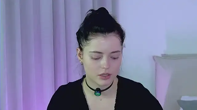 Snapshot of AshleyD_ chatting on February 8, 2:37 am AshleyD online show from February 8, 2:37 am