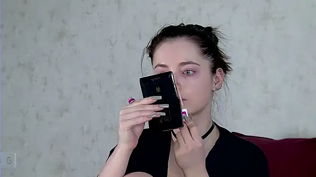 Snapshot of AshleyD_ chatting on February 19, 3:35 am AshleyD online show from February 19, 3:35 am