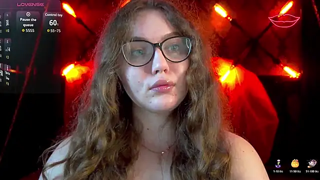 LuxSopphia online show from November 2, 8:22 pm