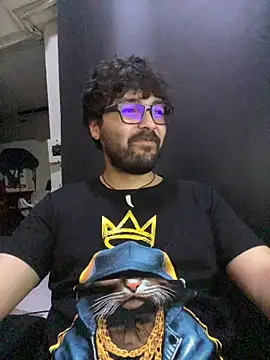 Snapshot of Freakydrag chatting on November 15, 4:10 am Freakydrag online show from November 15, 4:10 am