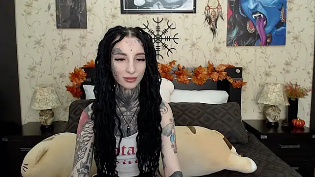 Snapshot of Velvetbat chatting on November 9, 6:44 am Velvetbat online show from November 9, 6:44 am