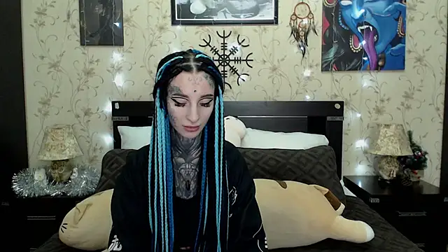 Snapshot of Velvetbat chatting on December 16, 6:51 am Velvetbat online show from December 16, 6:51 am