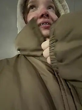 Snapshot of bambi_lu chatting on January 13, 5:51 pm bambi lu online show from January 13, 5:51 pm