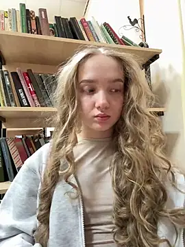 Snapshot of bambi_lu chatting on February 2, 8:07 pm bambi lu online show from February 2, 8:07 pm