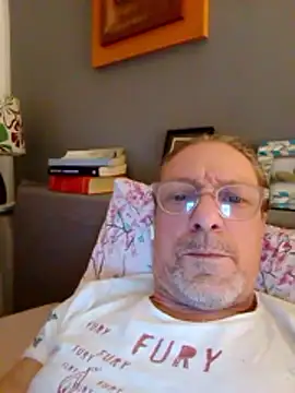 Snapshot of Deddyitalia3p chatting on December 1, 10:15 pm Deddyitalia3p online show from December 1, 10:15 pm