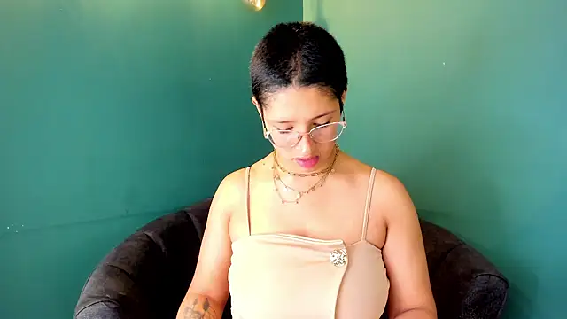 Elaine87  online show from October 12, 12:15 pm