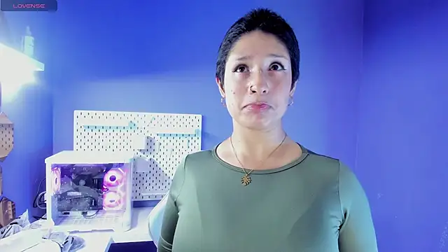 Elaine87  online show from November 19, 9:48 pm