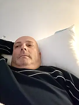 Snapshot of Alexis_Bull chatting on March 19, 8:34 am Alexis Bull online show from March 19, 8:34 am