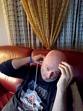 Snapshot of Alexis_Bull chatting on October 23, 11:14 pm Alexis Bull online show from October 23, 11:14 pm