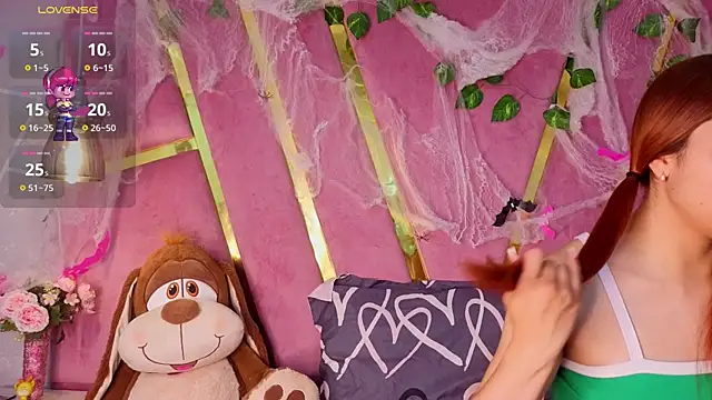 Snapshot of MilleyJones chatting on October 23, 7:56 pm MilleyJones online show from October 23, 7:56 pm