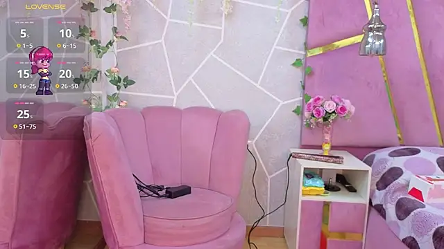 Snapshot of MilleyJones chatting on November 20, 7:46 pm MilleyJones online show from November 20, 7:46 pm