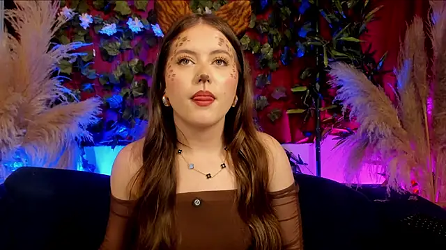 Snapshot of viol_collins__ chatting on October 31, 5:47 pm viol collins online show from October 31, 5:47 pm