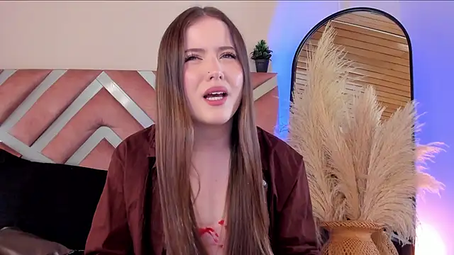 Snapshot of viol_collins__ chatting on November 18, 7:29 pm viol collins online show from November 18, 7:29 pm