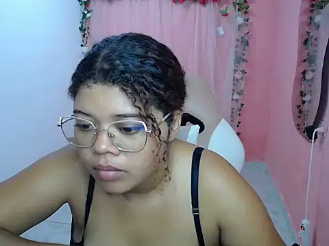 natalietits1 online show from October 10, 3:55 pm