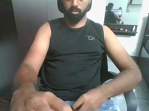 Snapshot of lovelyakash69 chatting on October 6, 3:26 am lovelyakash69 online show from October 6, 3:26 am