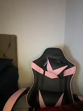 Snapshot of Manu_2002_ chatting on September 12, 10:21 pm Manu 2002 online show from September 12, 10:21 pm