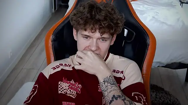 DanyDavis online show from September 9, 1:32 pm