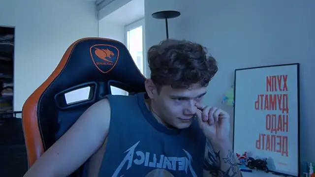 DanyDavis online show from October 10, 8:24 am