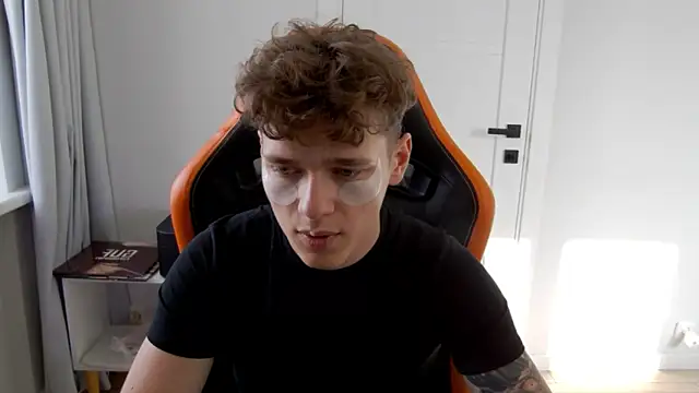 DanyDavis online show from March 4, 8:53 am