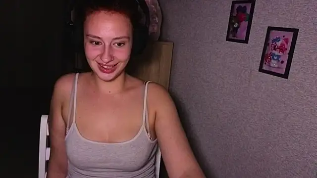 Snapshot of kristi_ginger chatting on September 22, 12:12 am kristi ginger online show from September 22, 12:12 am