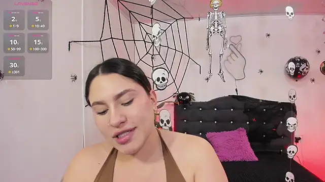 Snapshot of saaya_tay chatting on October 24, 3:36 am saaya tay online show from October 24, 3:36 am