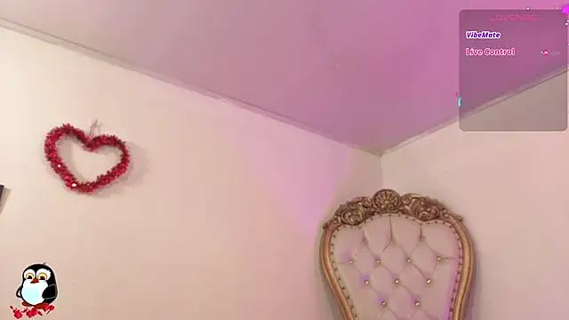 Snapshot of saaya_tay chatting on November 24, 3:17 am saaya tay online show from November 24, 3:17 am