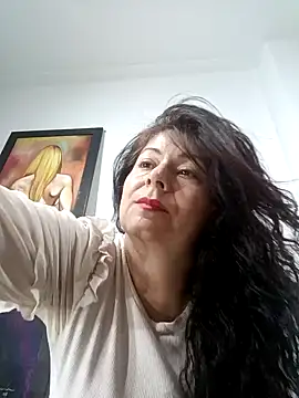 lunadicty online show from December 25, 12:59 am