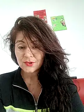 lunadicty online show from February 13, 10:11 pm