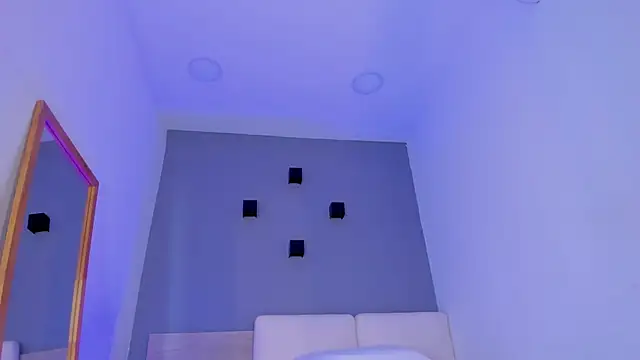 Snapshot of FreyaZimmerman_ chatting on October 23, 6:50 pm FreyaZimmerman online show from October 23, 6:50 pm